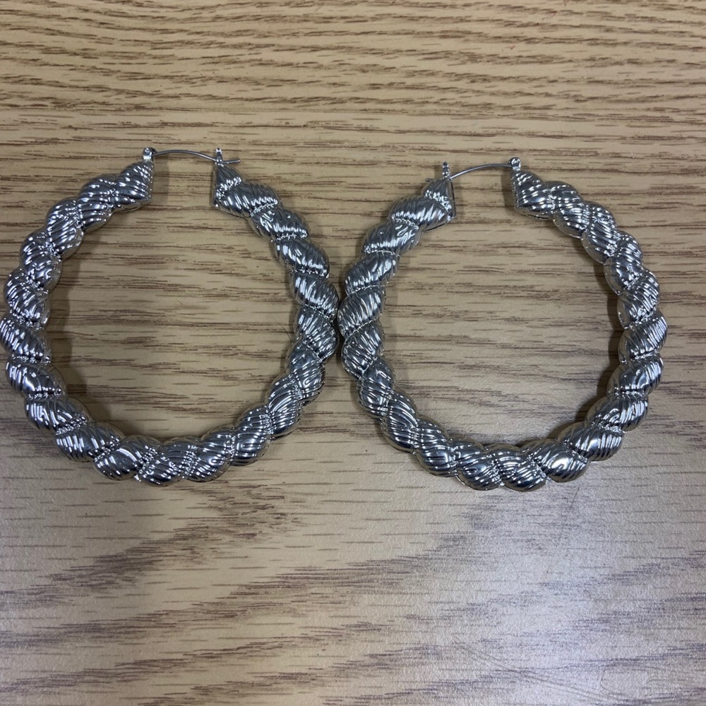 Earring Set - Picture 3 of 5